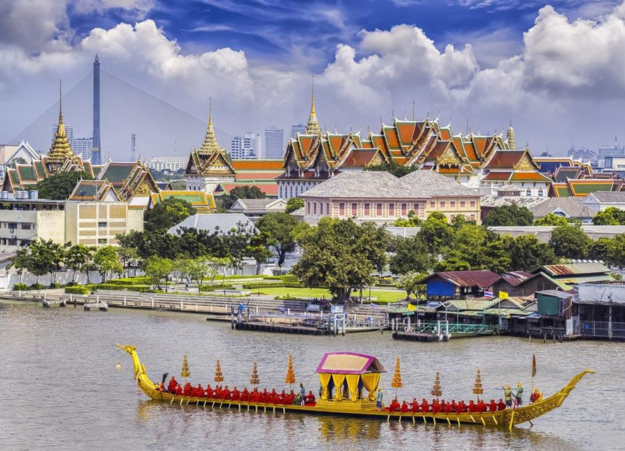 Kings Palace with Goldent Guard Ship